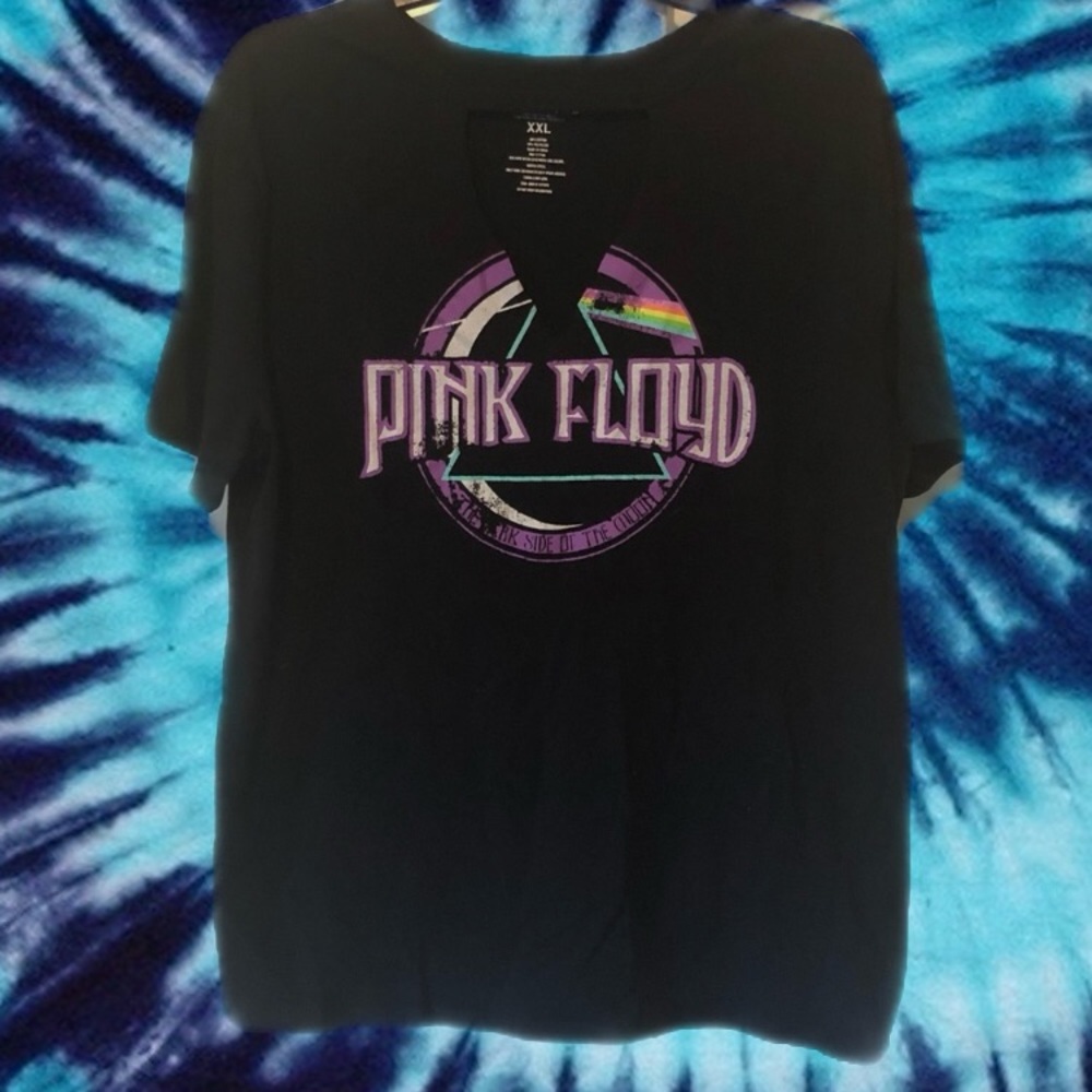 Pink Floyd Graphic Tee 🌈